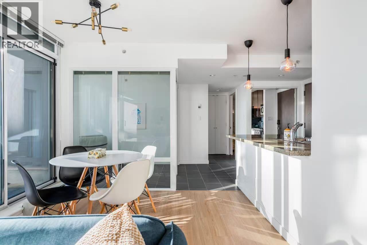 518 618 ABBOTT STREET