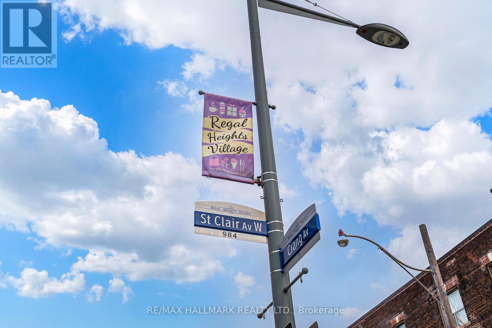 MAIN FLOOR - 956 ST CLAIR AVENUE W