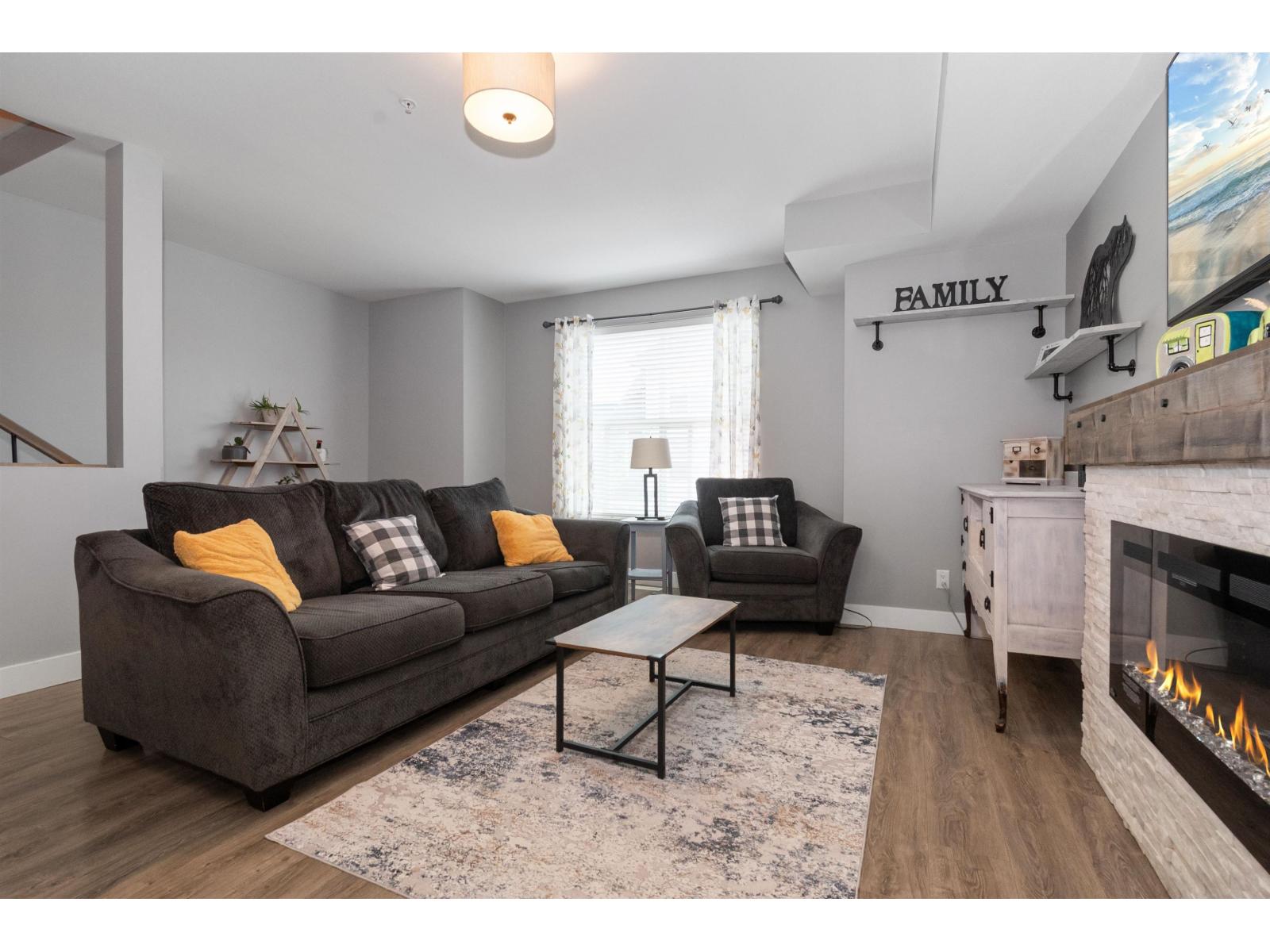 2 45395 SPADINA AVENUE|Chilliwack Proper West