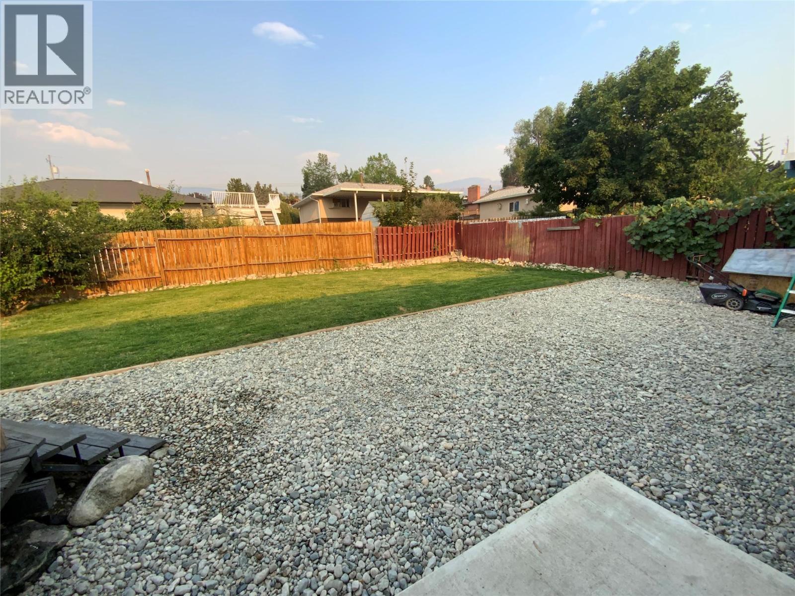 1134 WOODLANDS Drive