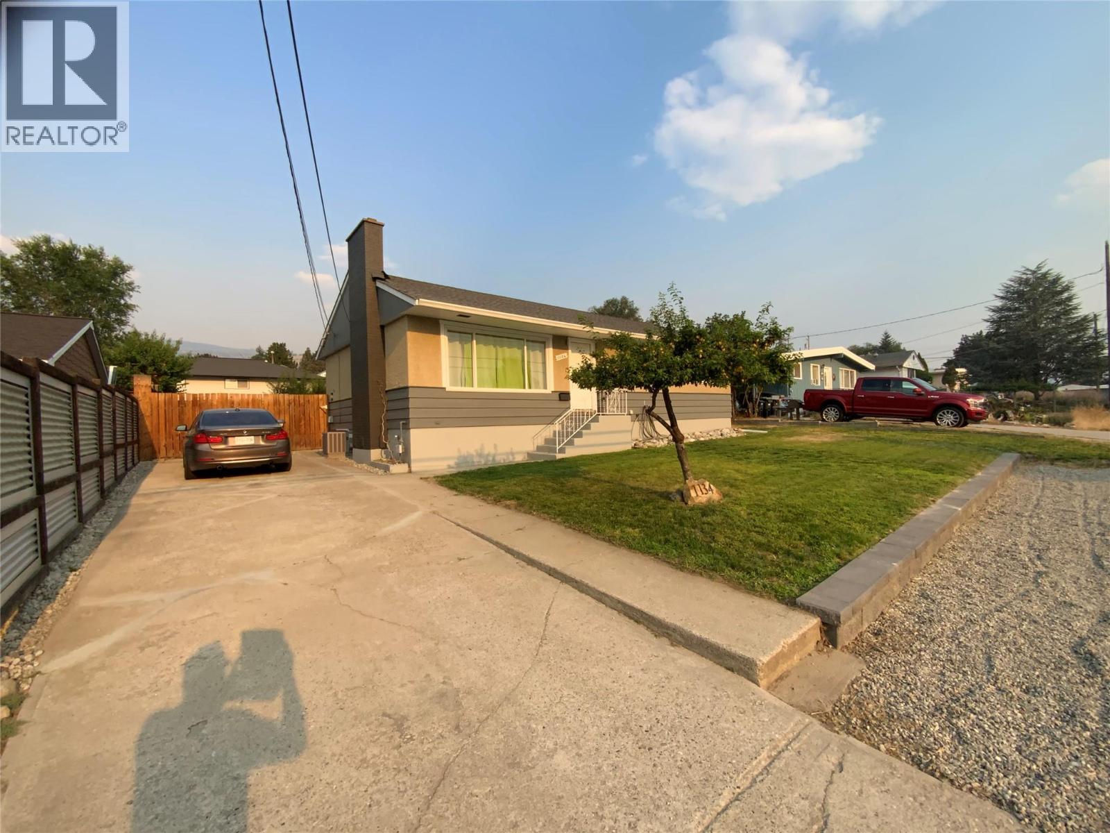 1134 WOODLANDS Drive