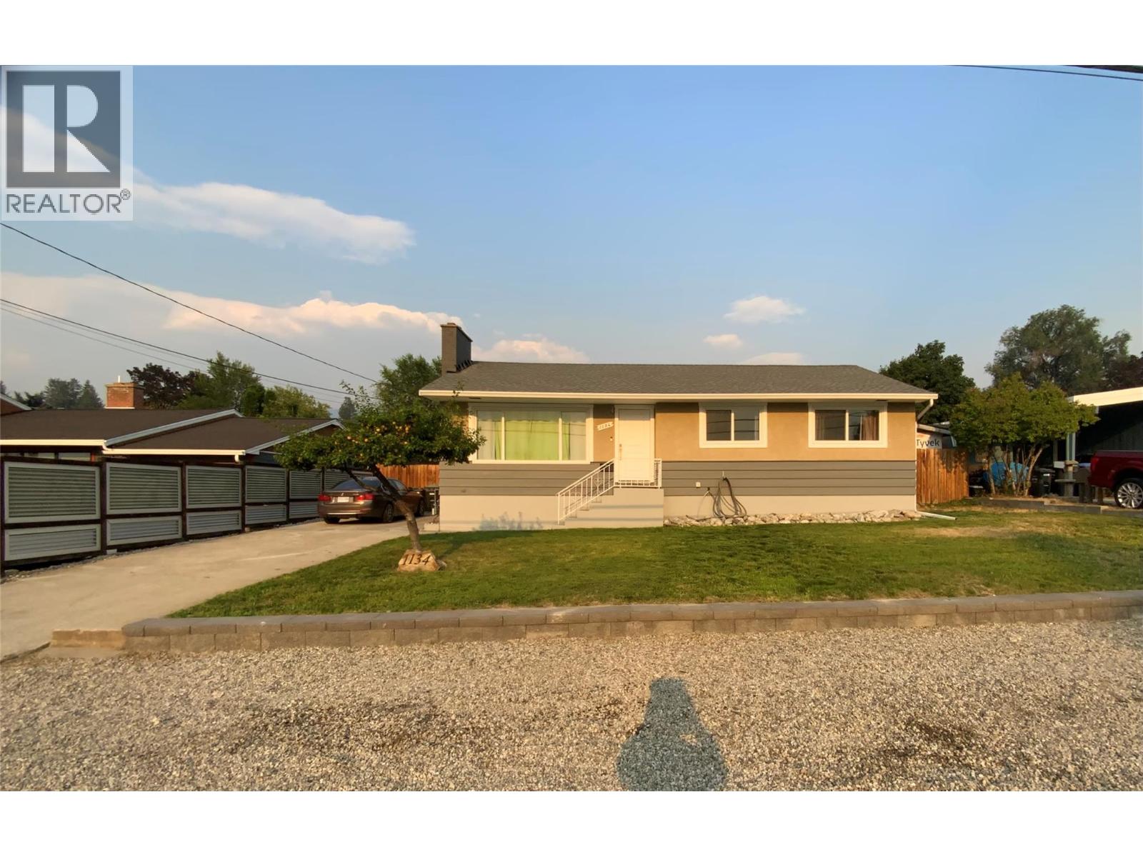 1134 WOODLANDS Drive