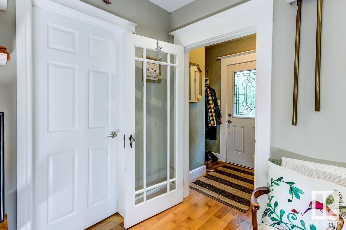 10950 73 AV NW