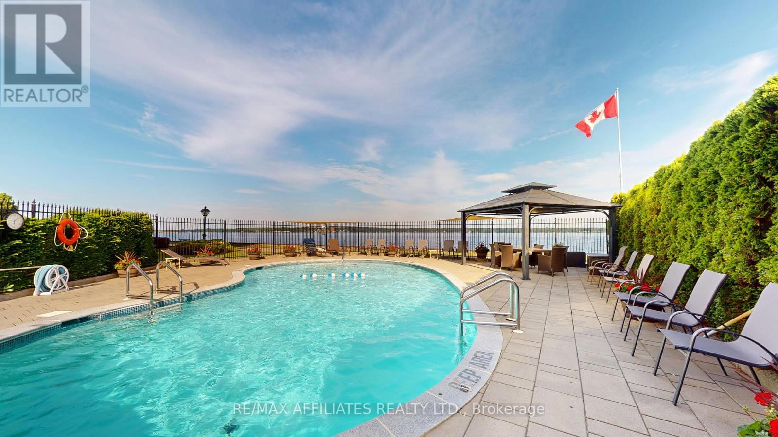 802 - 55 WATER STREET E