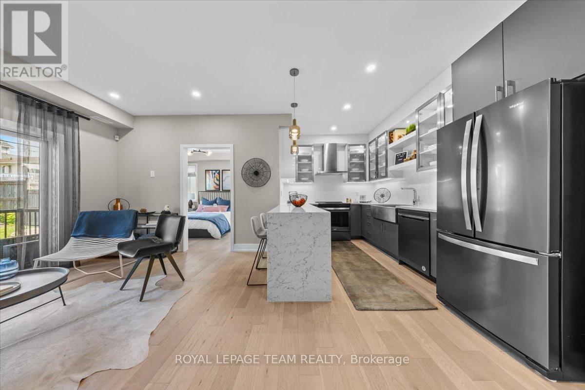 202 - 2376 TENTH LINE ROAD