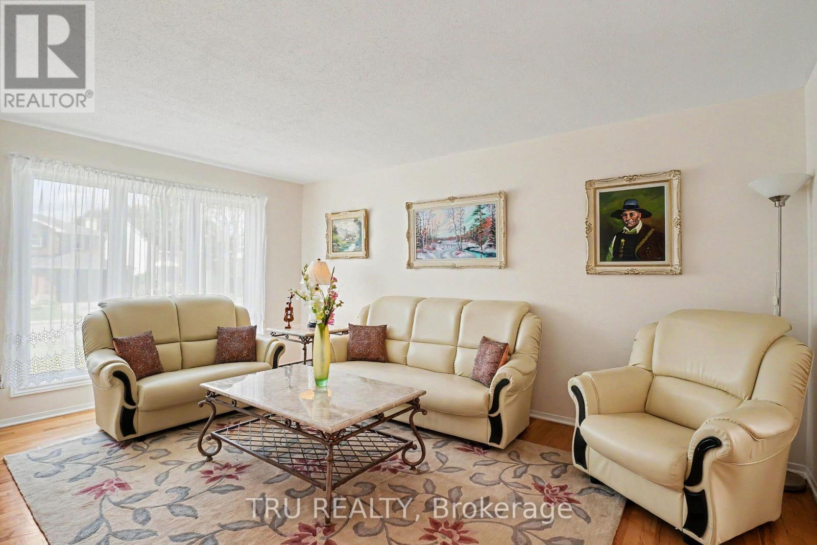 606 CHENIER WAY