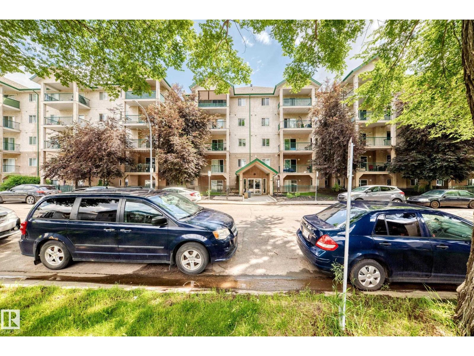 #221 11325 83 ST NW