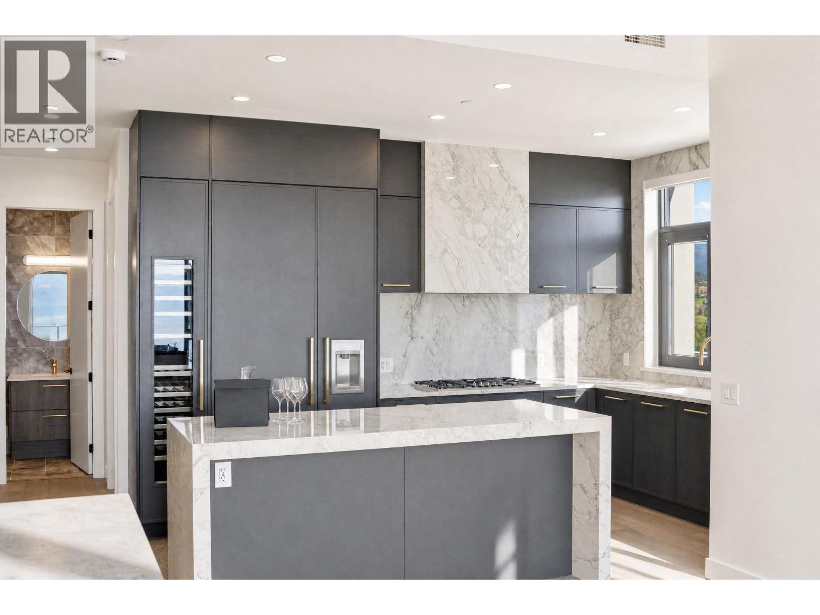 3700 Capozzi Road Unit# PH5