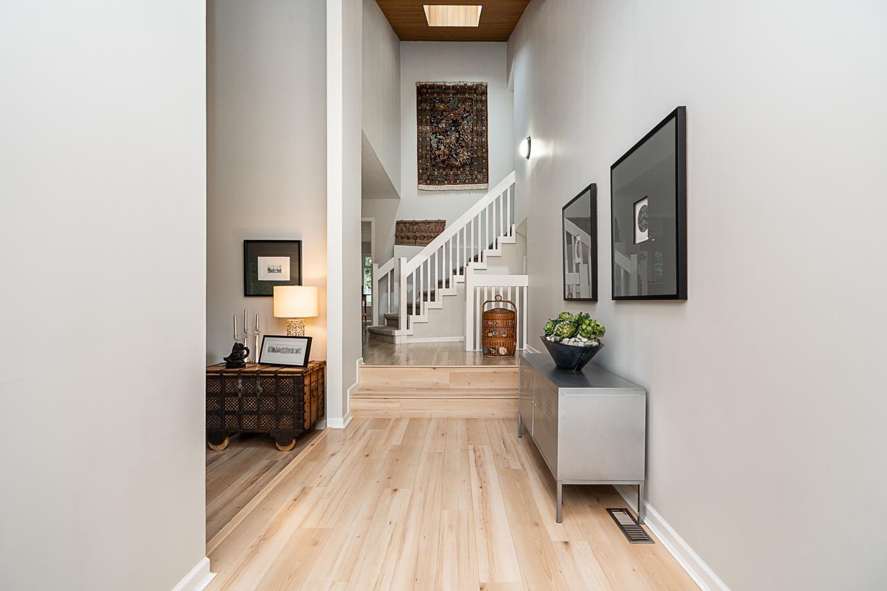 6804 SANDPIPER PLACE