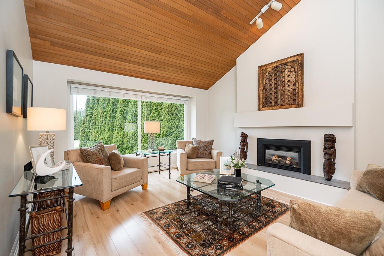 6804 SANDPIPER PLACE