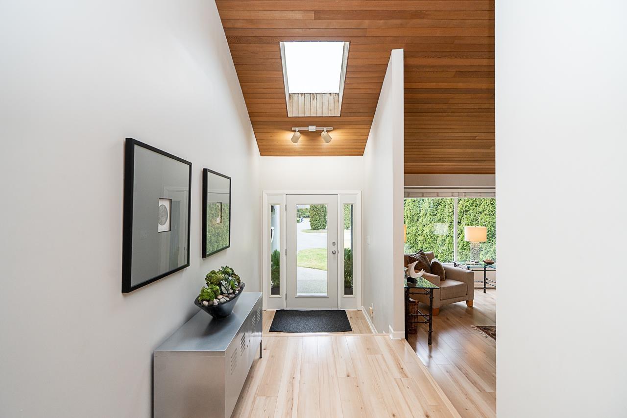 6804 SANDPIPER PLACE