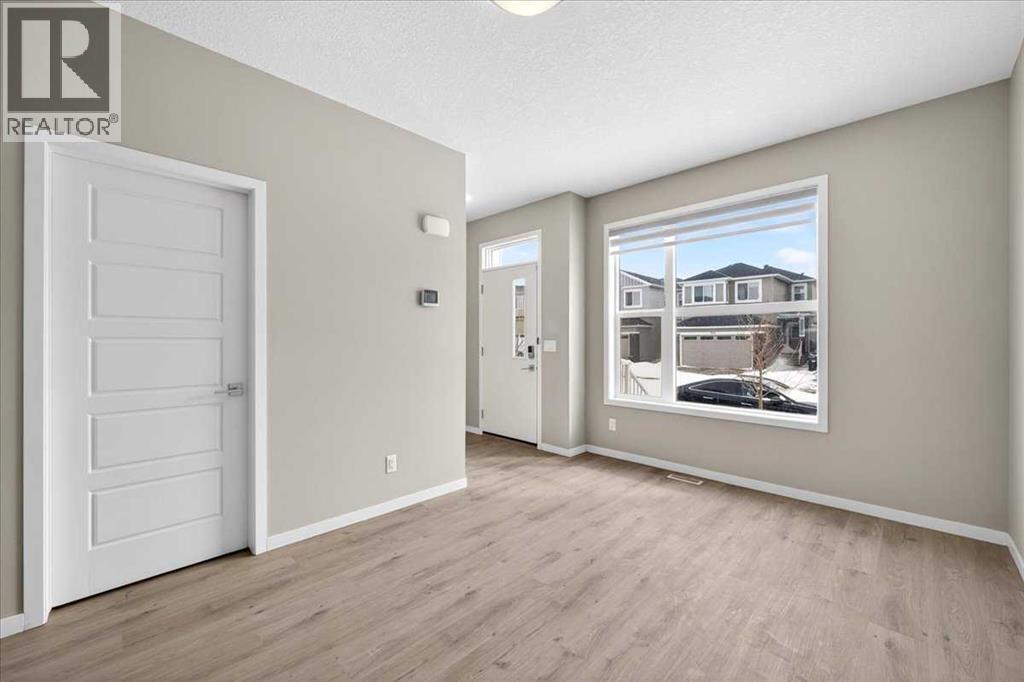 168 Corner meadows Way NE