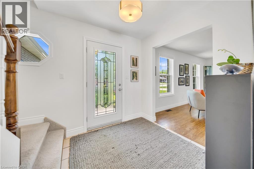912 PARKWOOD Drive