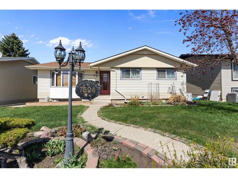 7824 147 AV NW Edmonton AB T5C2T4