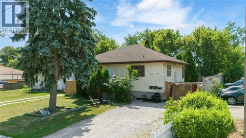 863 DEVINE STREET Sarnia ON N7T1X3