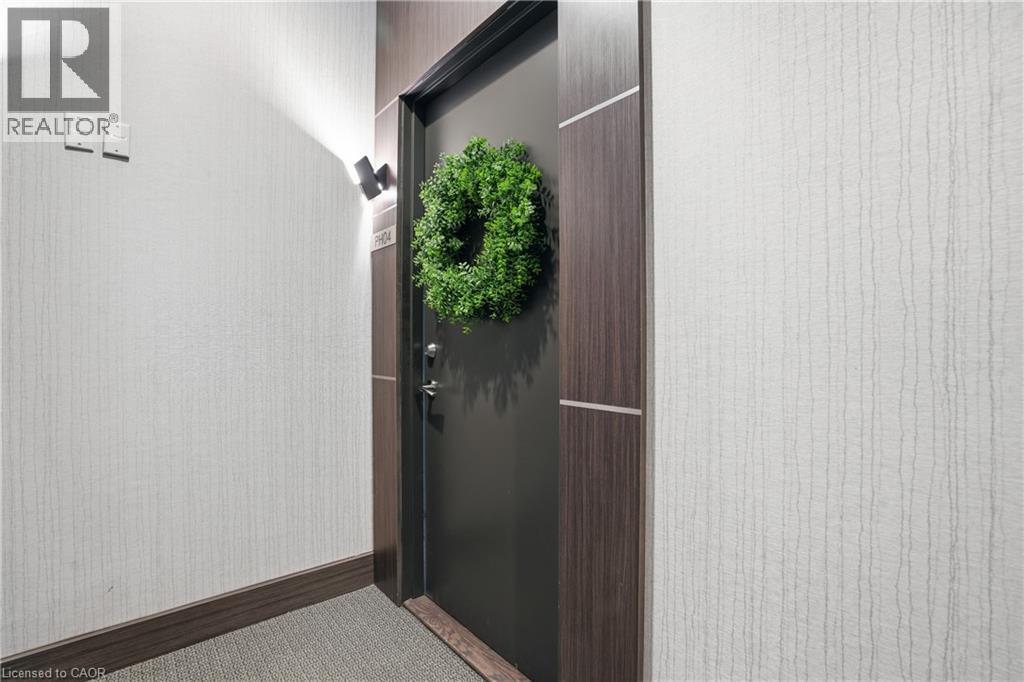 550 NORTH SERVICE Road Unit# 1504