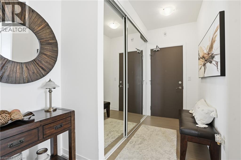 550 NORTH SERVICE Road Unit# 1504