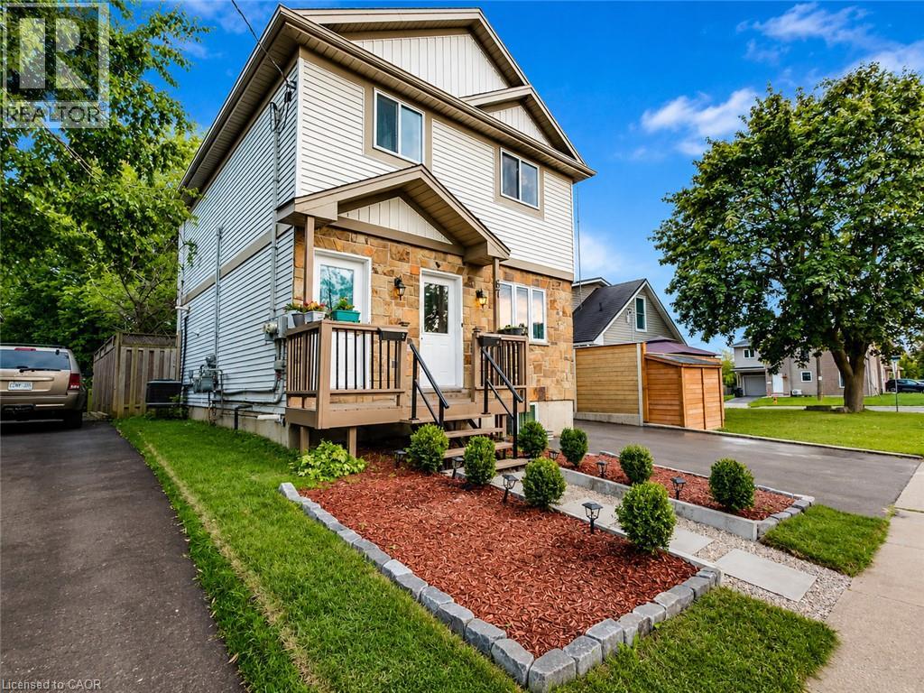 67 KINZIE Avenue