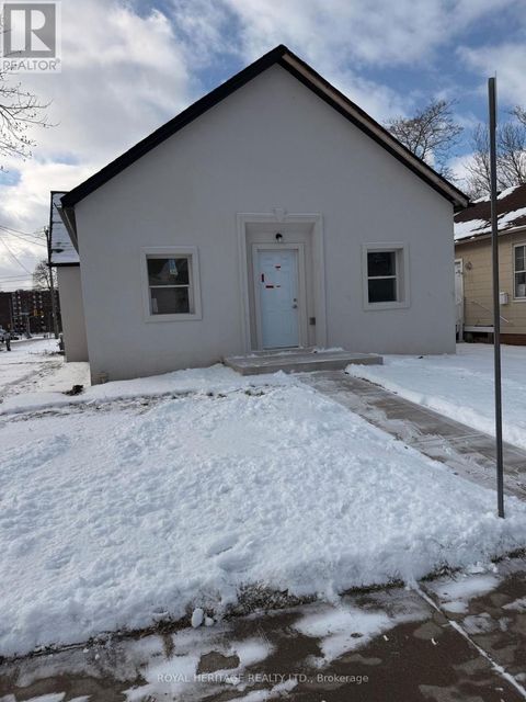 293 LOUIS AVENUE Windsor ON N9A1W1