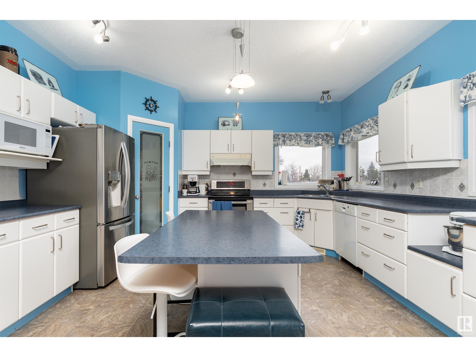 11607 135A AV NW