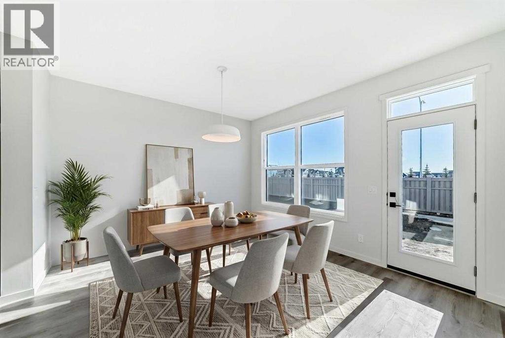 107 Mercado Crescent SE