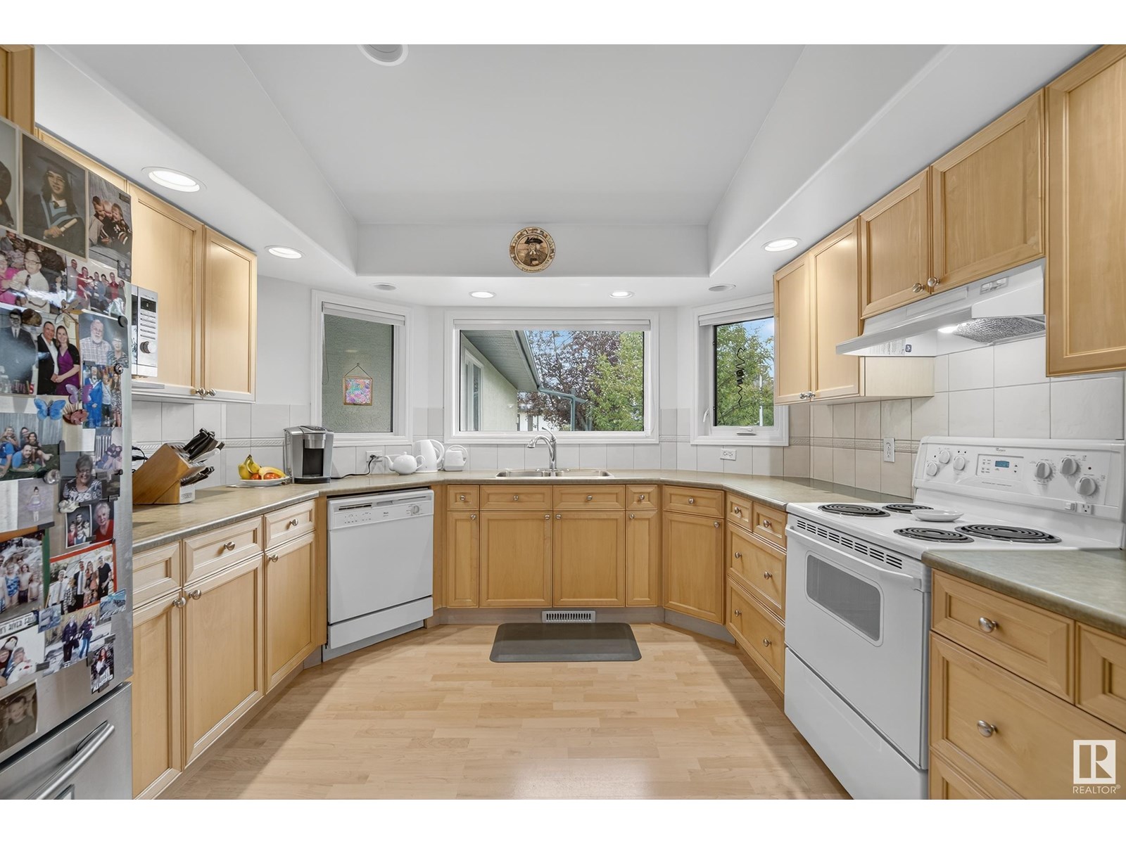 #32 8 Dechene RD NW