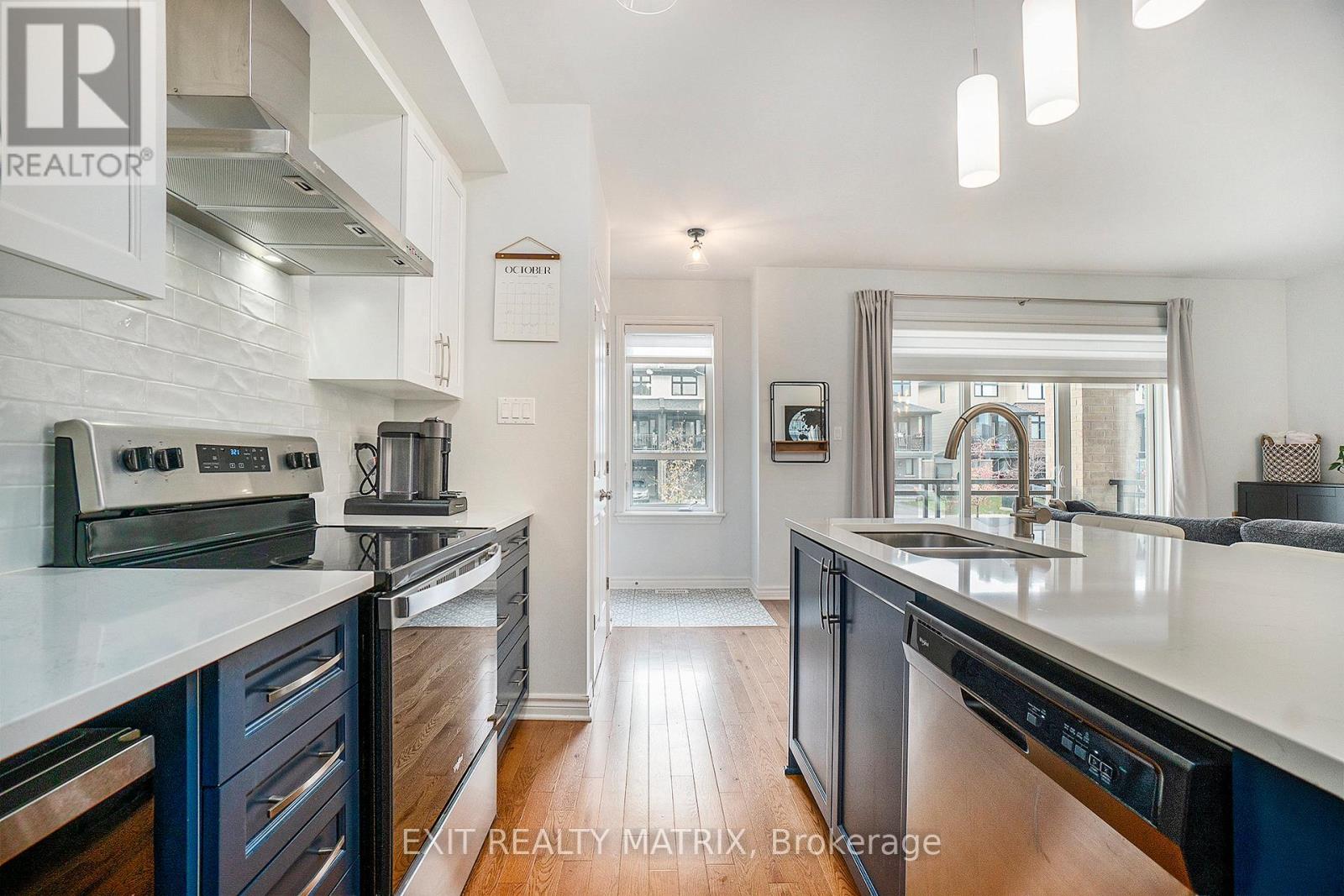 596 COMPASS STREET