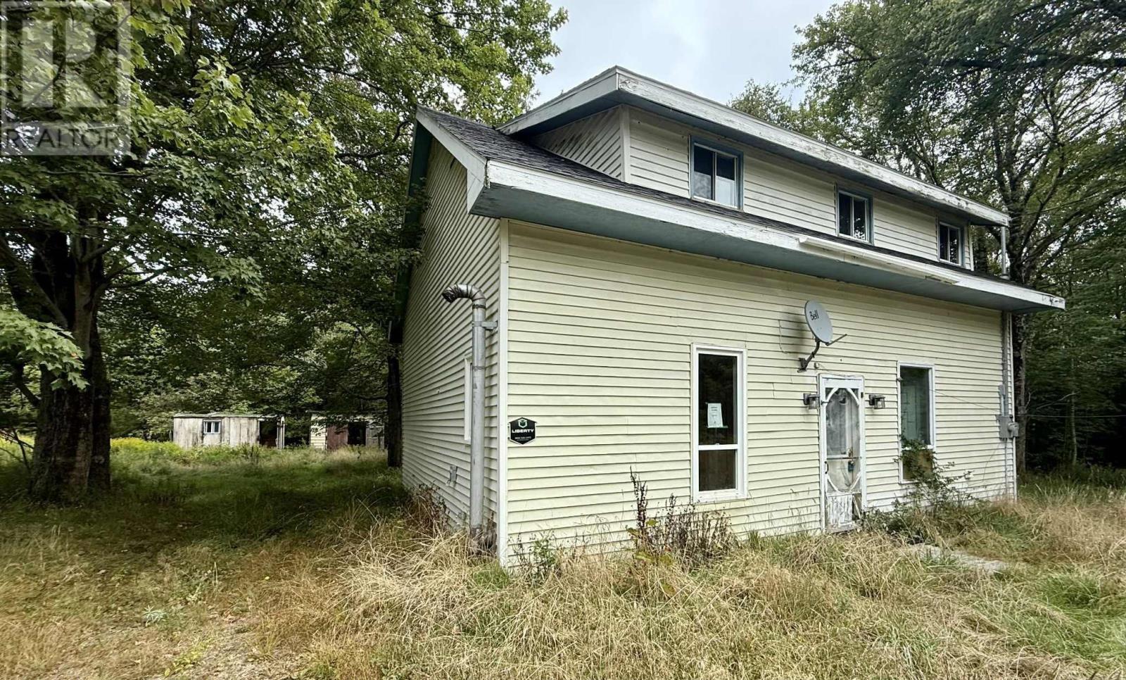 Photo 1 of 11 — 487 Saunders Road, Deerfield, NS B5A5N6