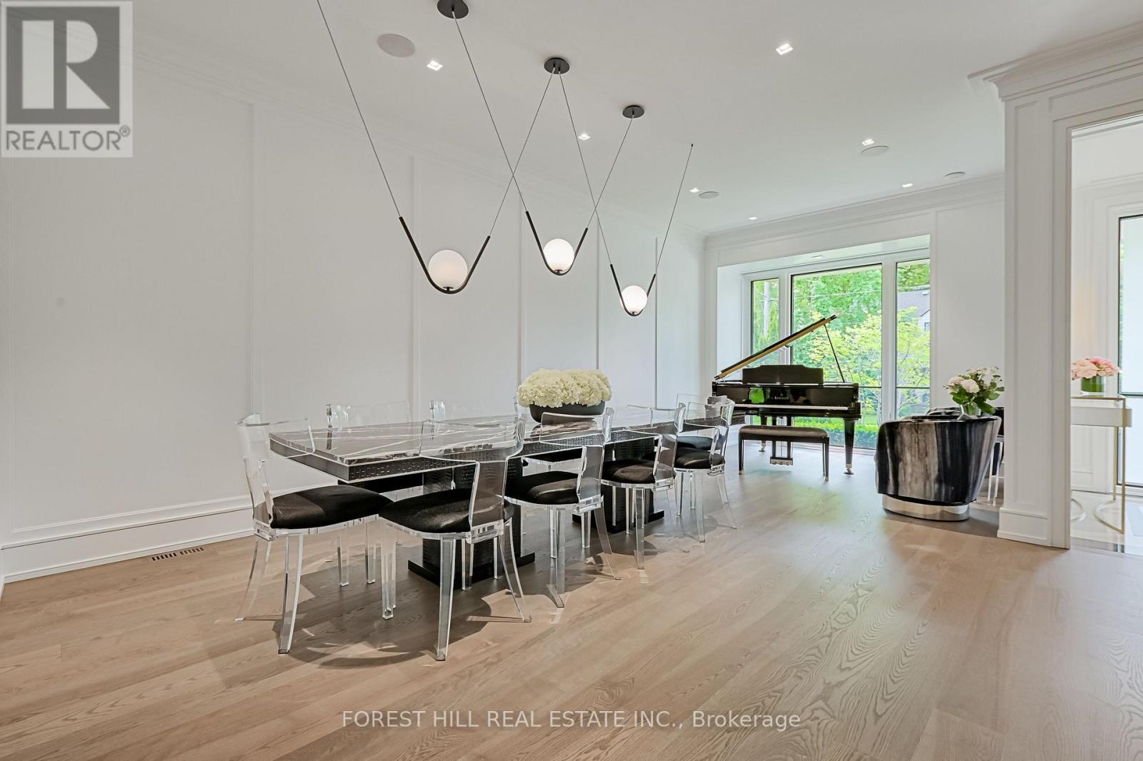 14 ORIOLE GARDENS