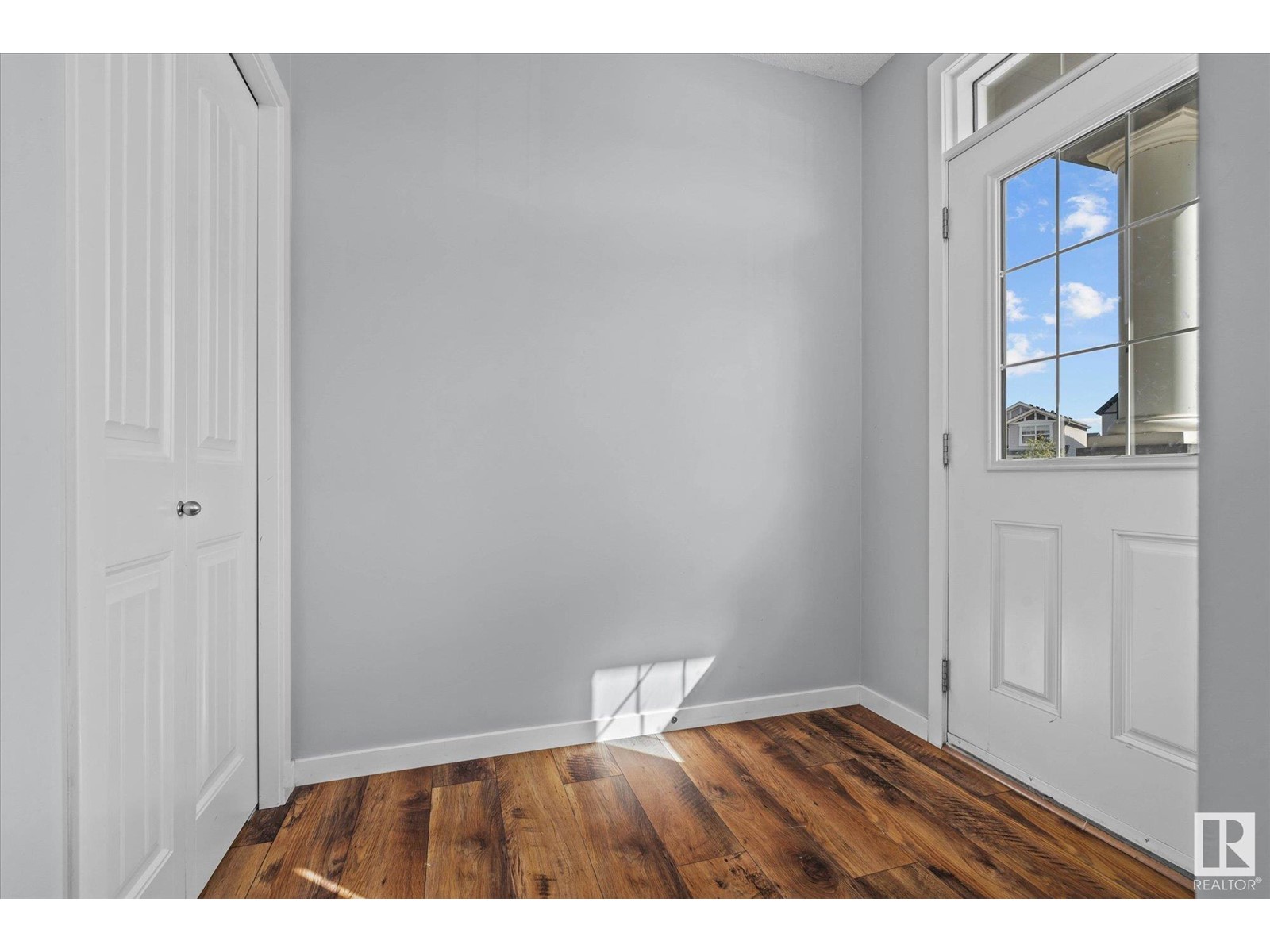 17673 60A ST NW