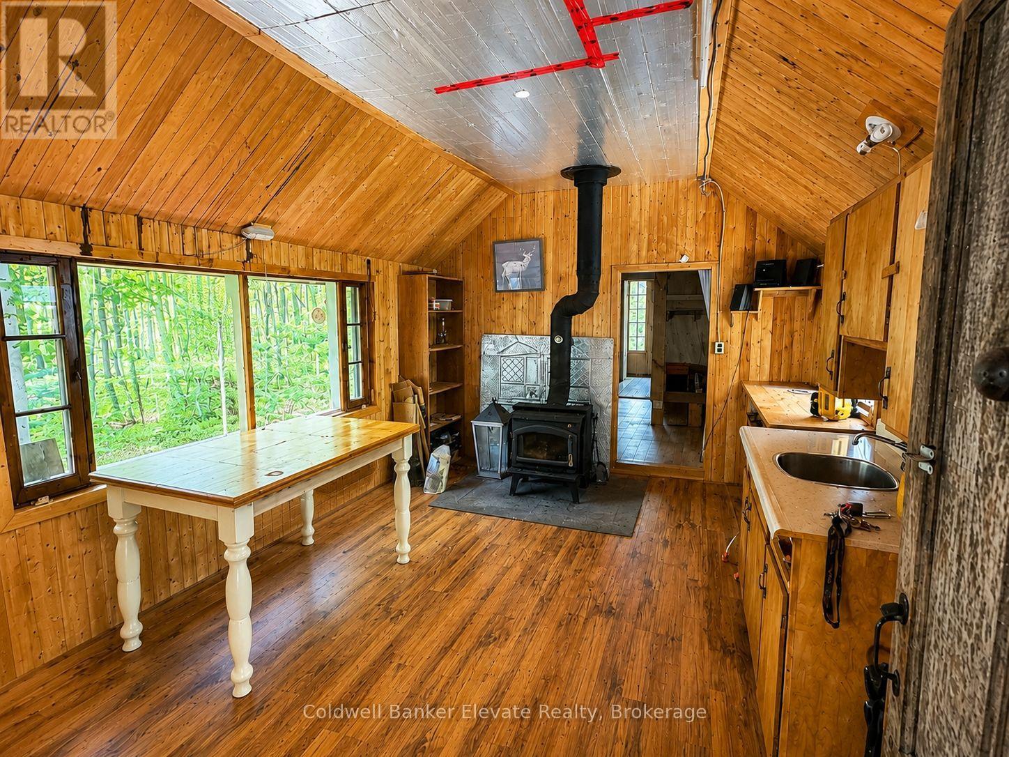 483113 COLPOYS RANGE ROAD