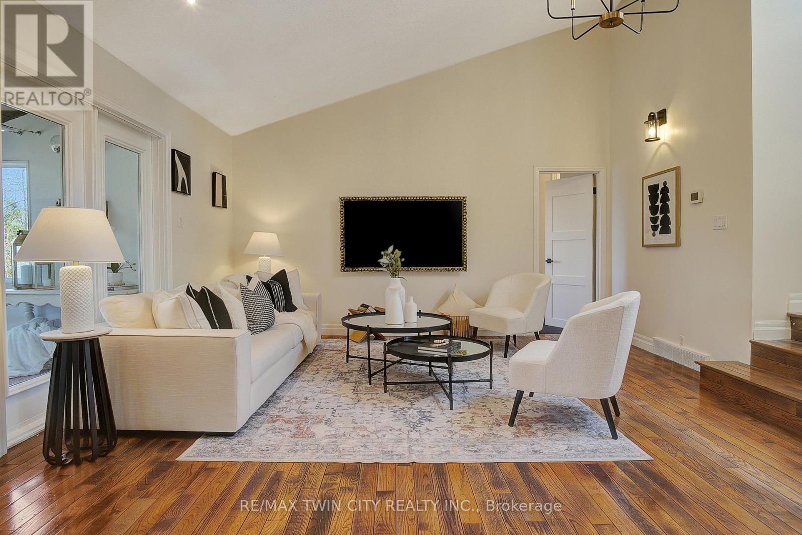 108 BLENHEIM ROAD