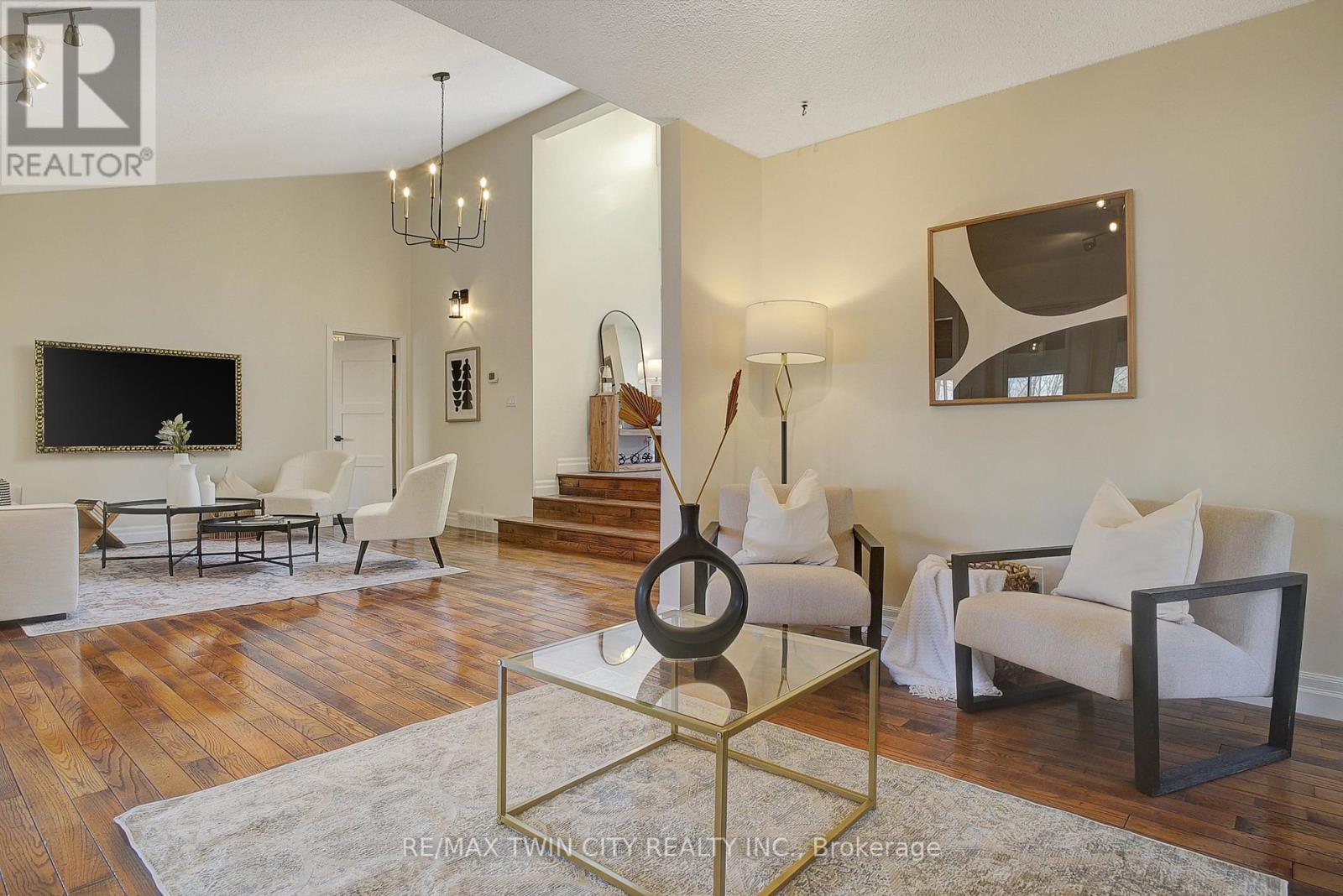 108 BLENHEIM ROAD