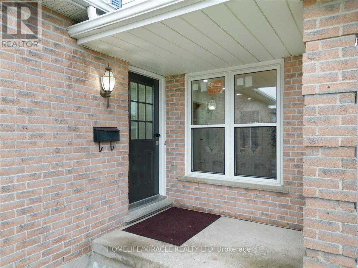 102 NORTHMANOR CRESCENT