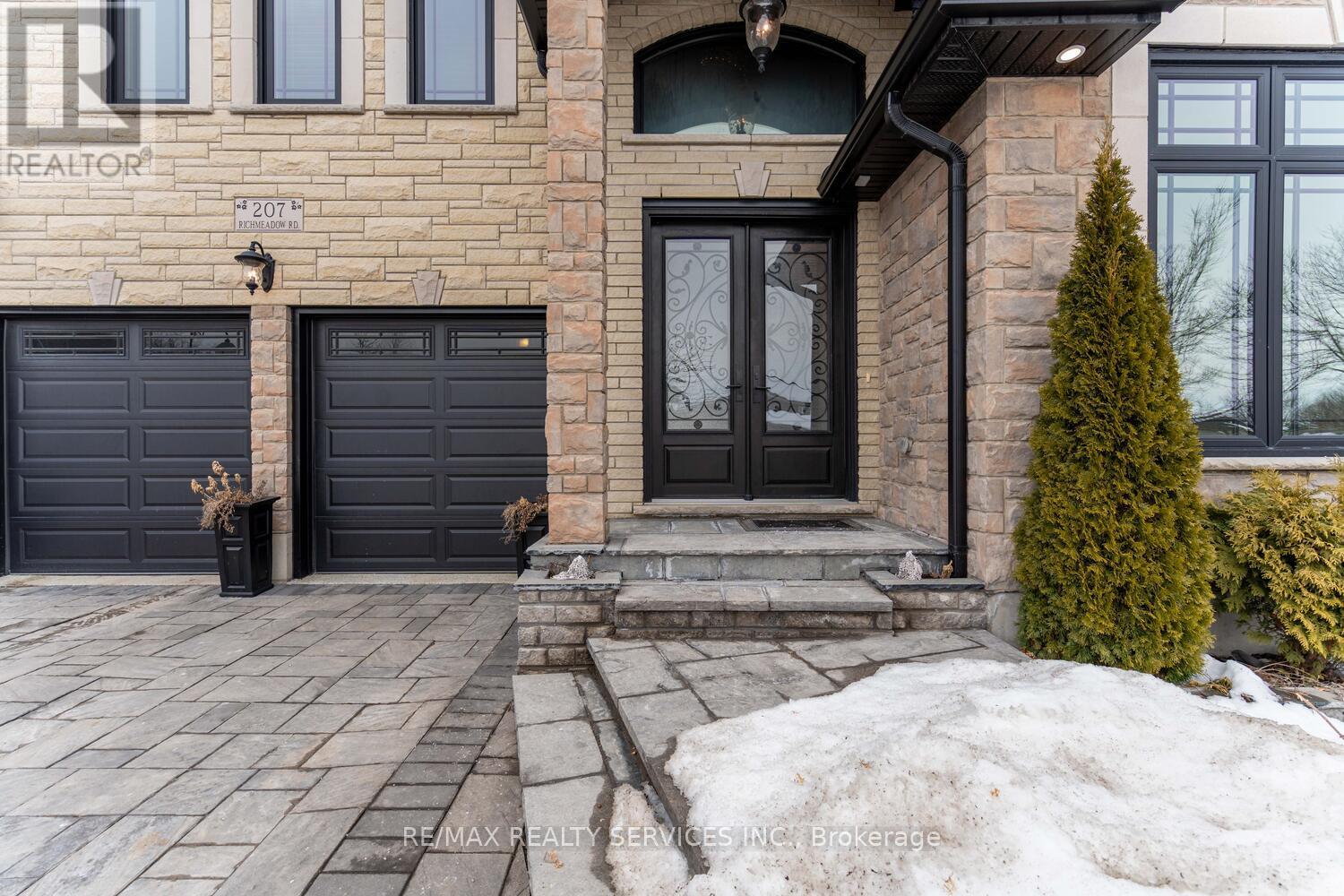 207 RICHMEADOW ROAD