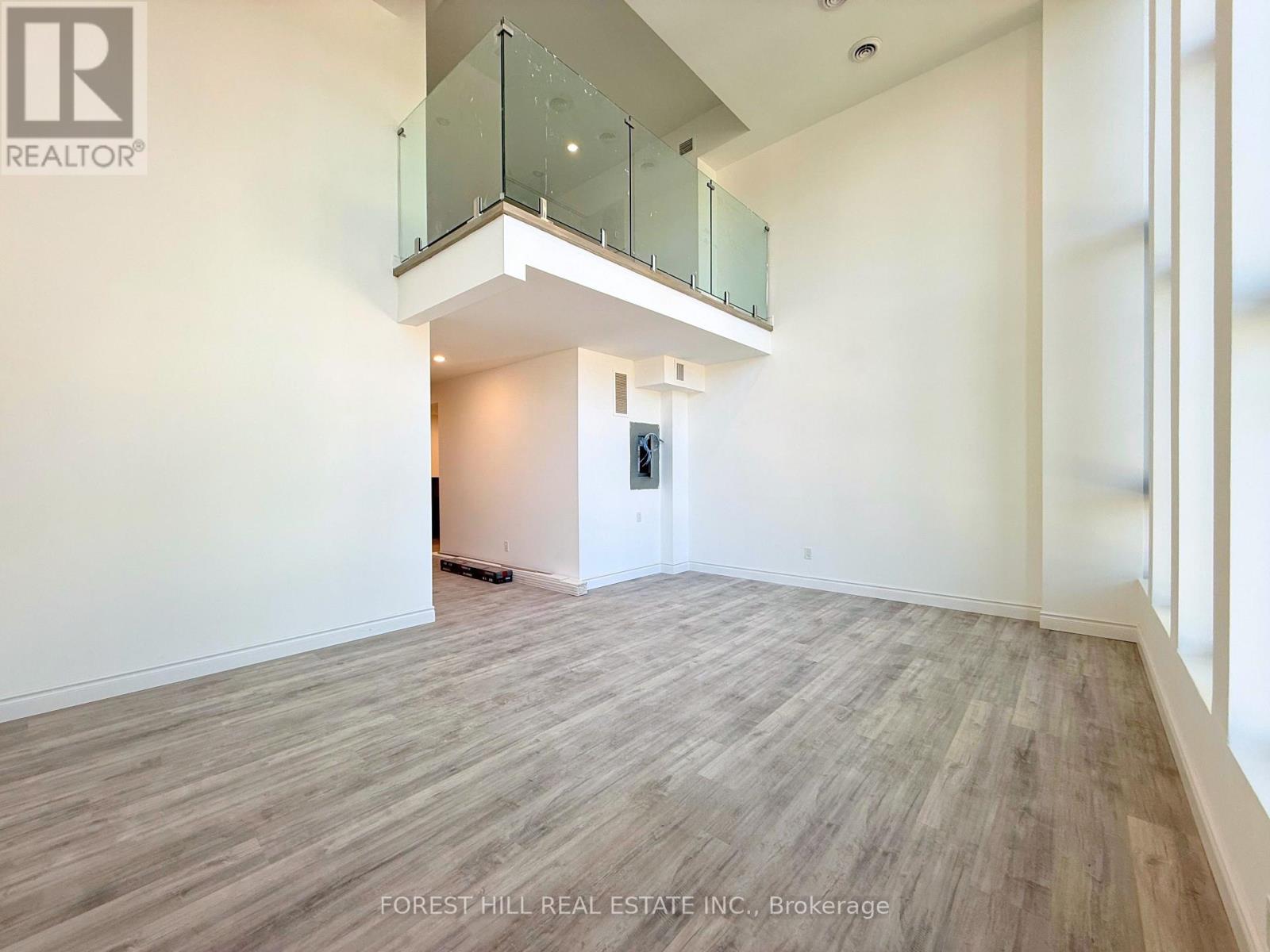 4 - 3429 YONGE STREET
