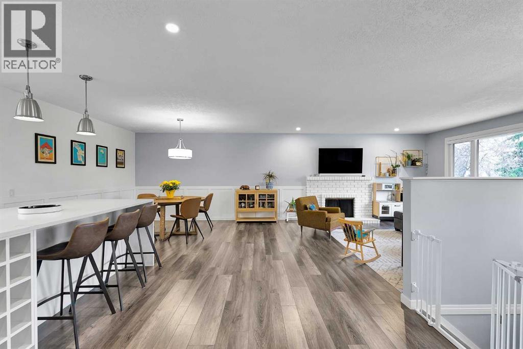 6584 Dalrymple Way NW