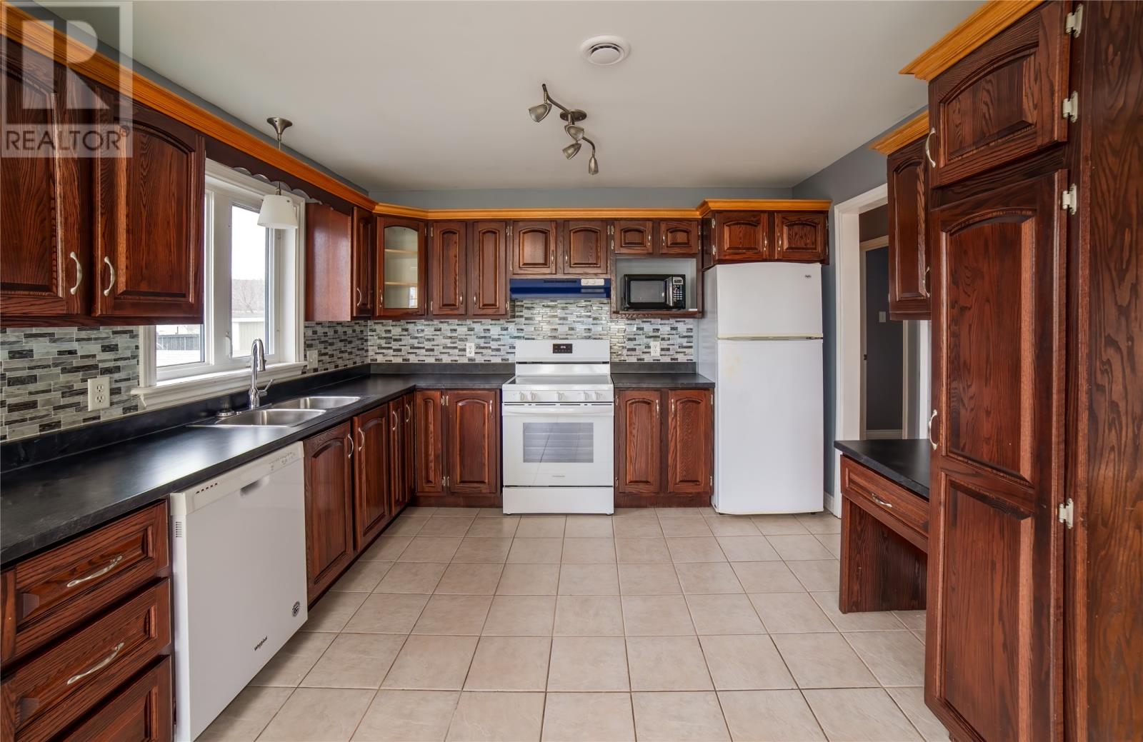 39 Joshwill Crescent