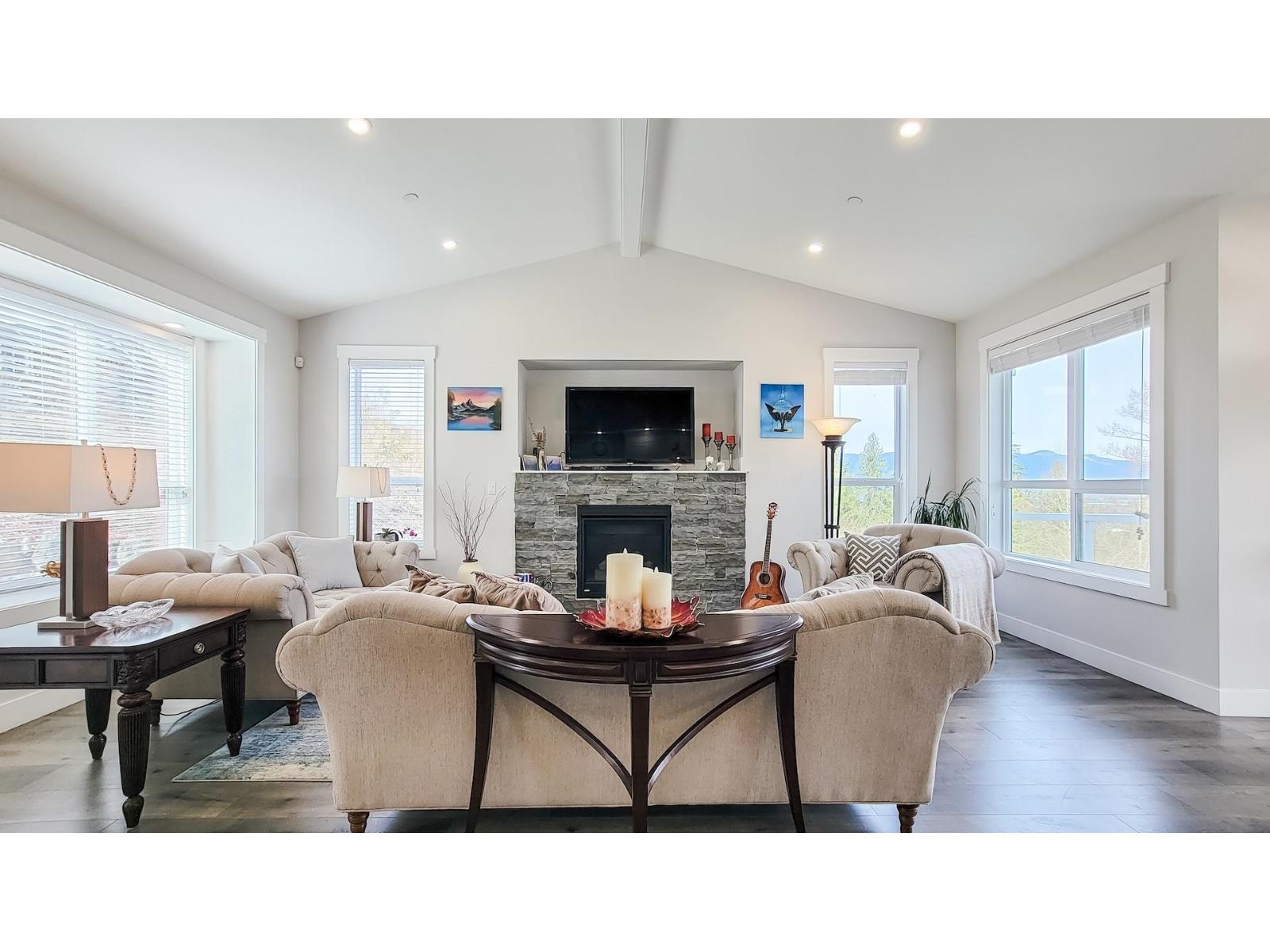 1 8295 NIXON ROAD|Eastern Hillsides