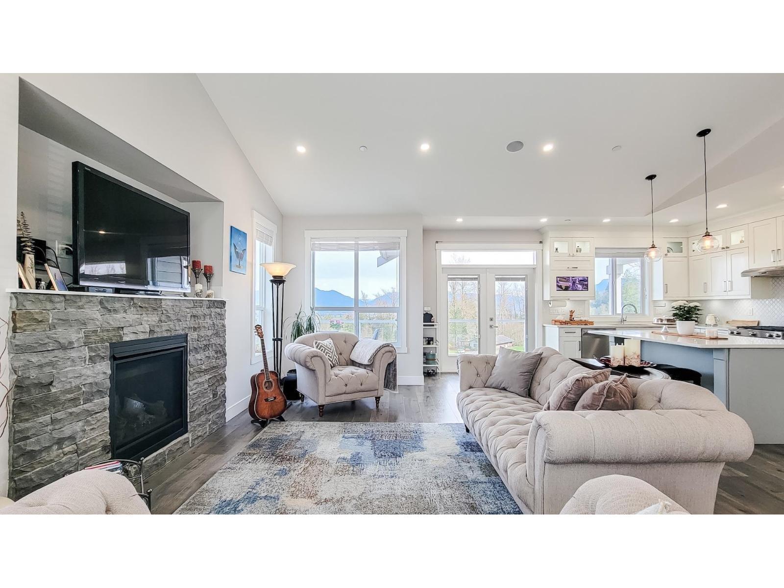 1 8295 NIXON ROAD|Eastern Hillsides