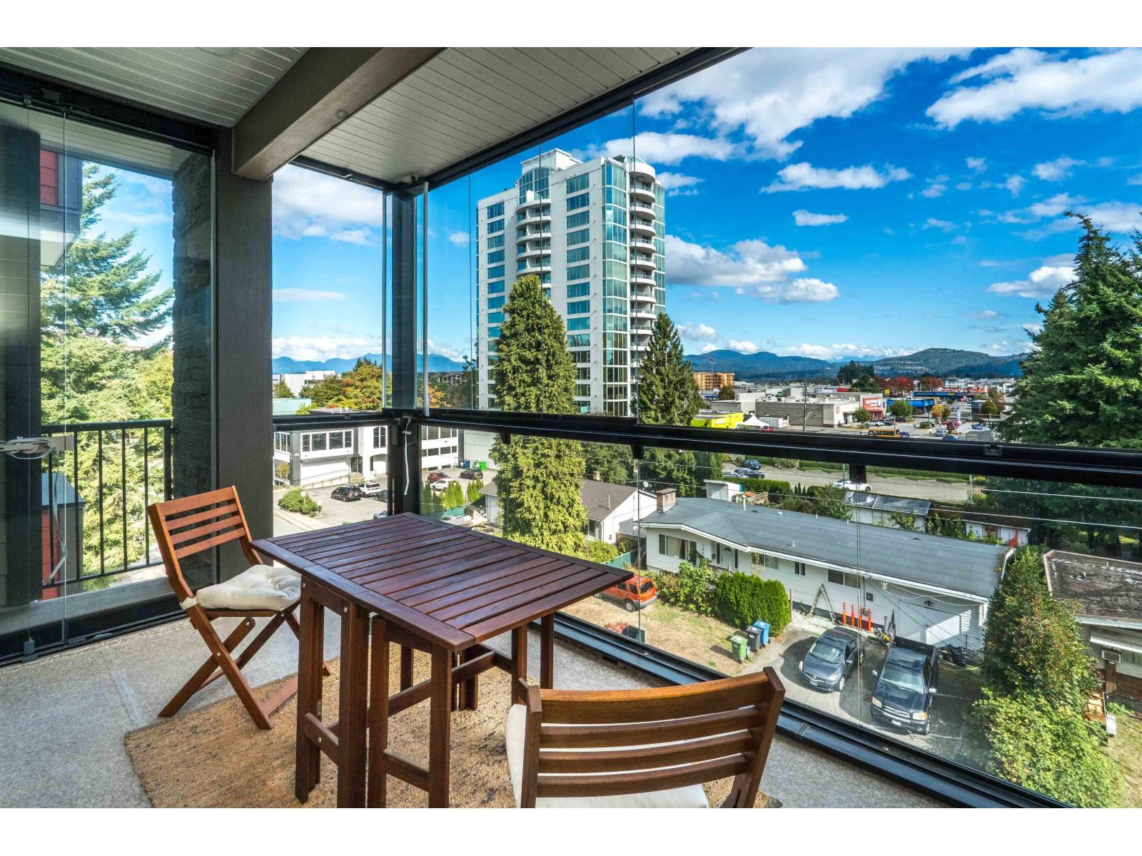 511 2649 JAMES STREET