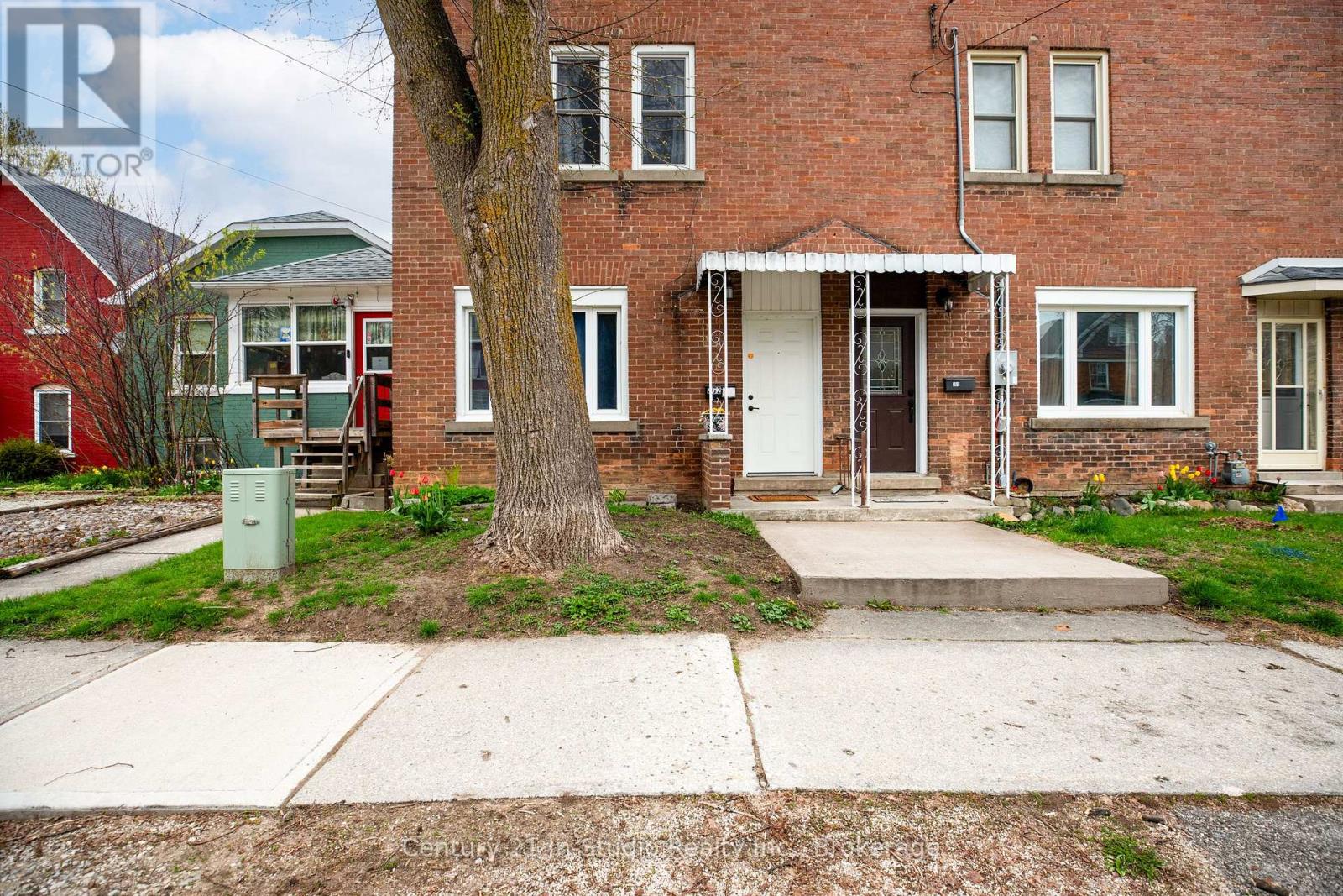 362 11TH STREET W