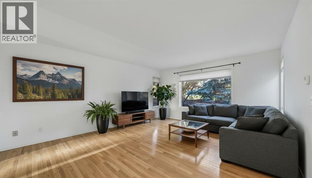 11 Coach Side Terrace SW