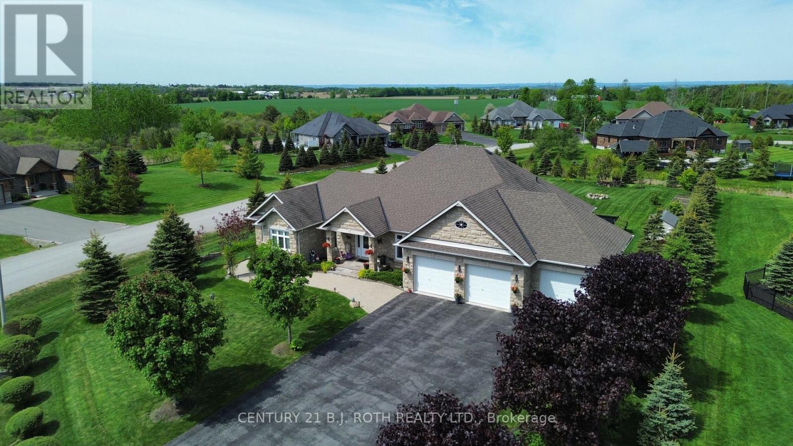 10 BROLLEY CRESCENT