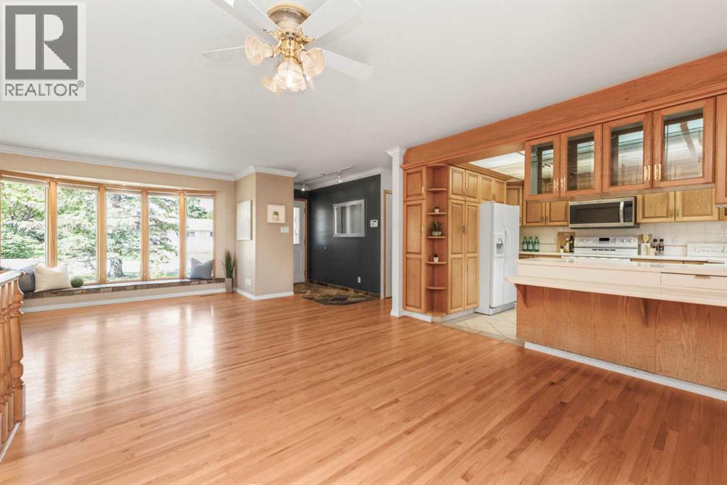 423 Spyhill Road NW