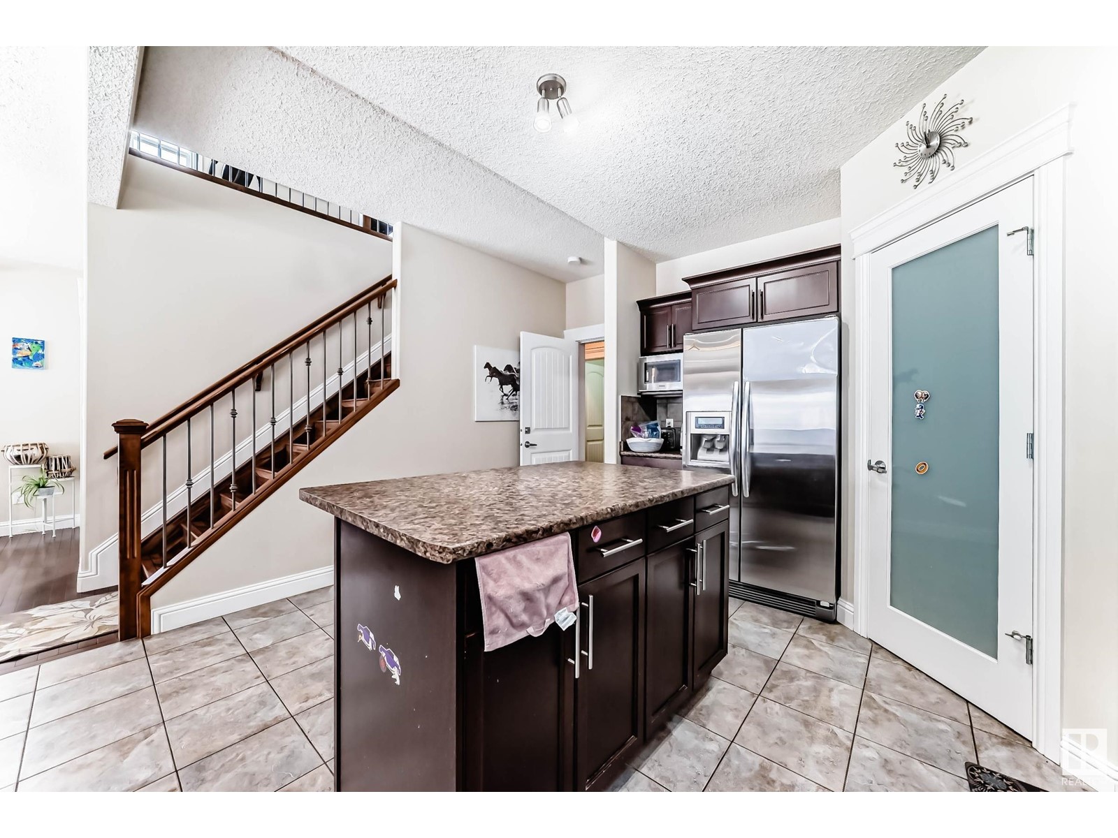 6159 12 AV SW SW