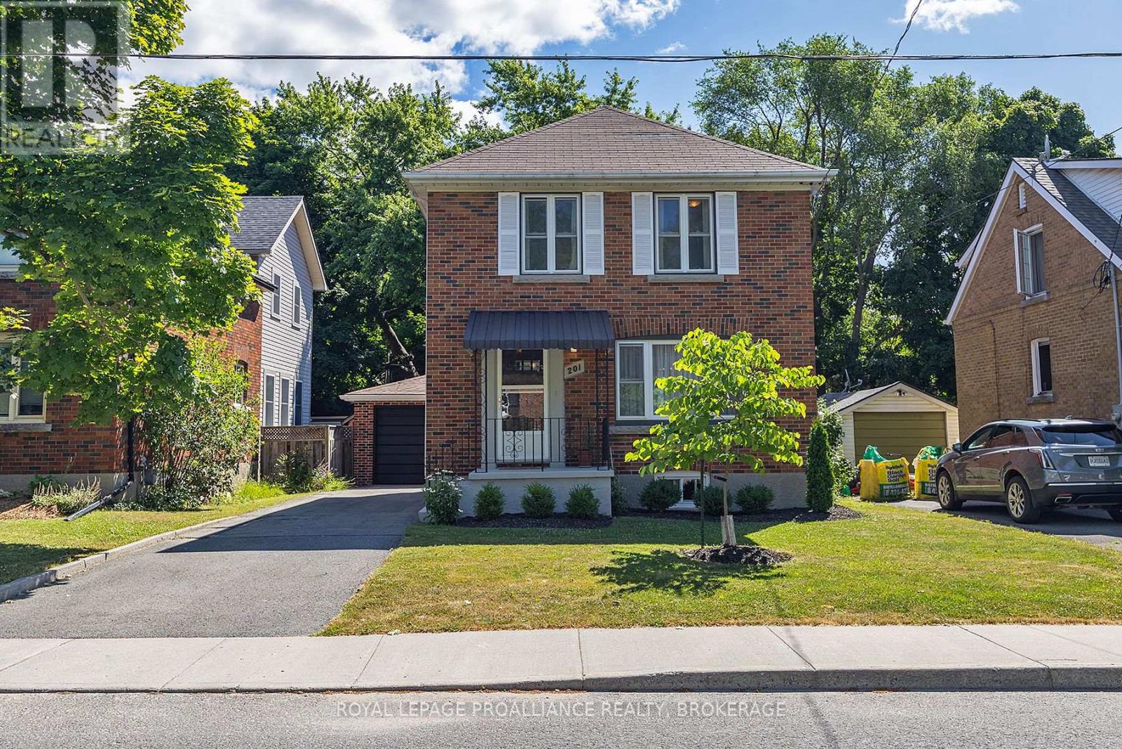 201 WILLINGDON AVENUE