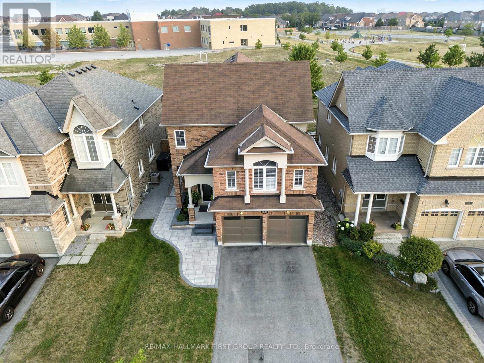1886 RIVERTON COURT