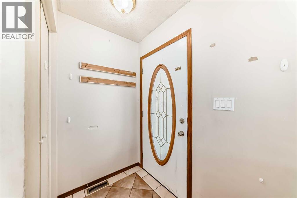 927 Midridge Drive SE