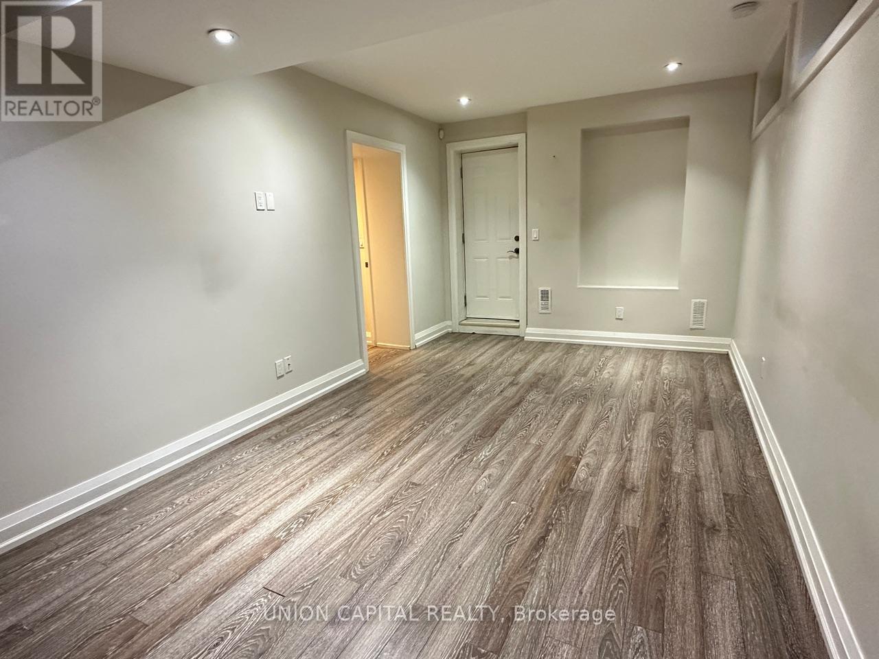 BSMT - 163 ELMWOOD AVENUE
